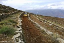 Καθαρισμός χωραφιού από τη βλάστηση, © Αρχείο Δήμου Άνδρου